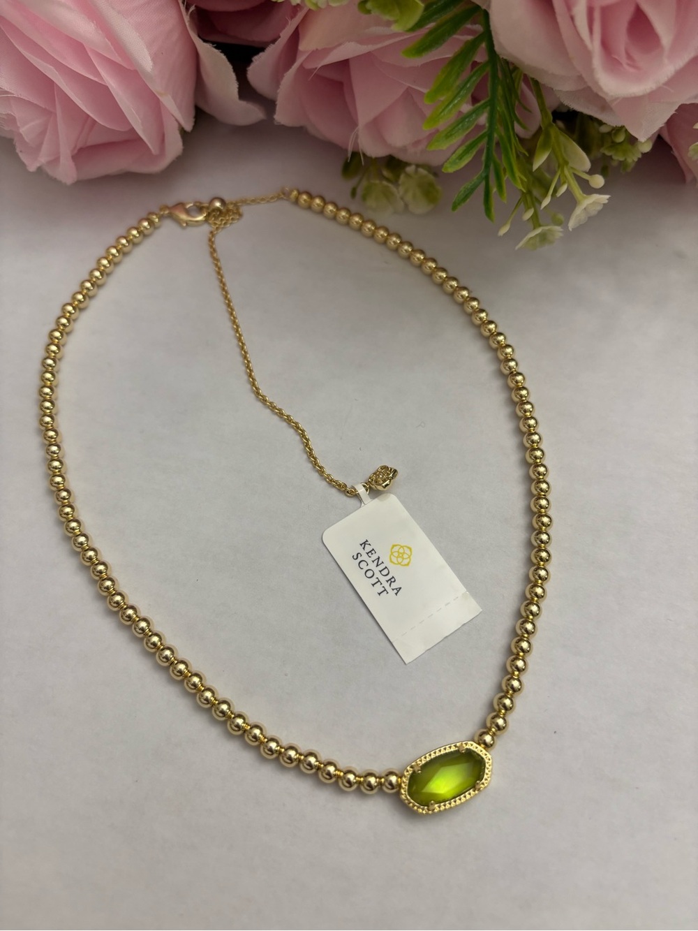 NWT Kendra Scott Elisa Beaded Necklace in gold chartreuse green mother of Pearl